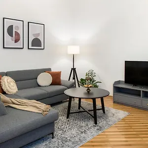 Wawelove Pilsudskiego - 3 Bedroom Apt. With Balcony And Free Parking! Krakau